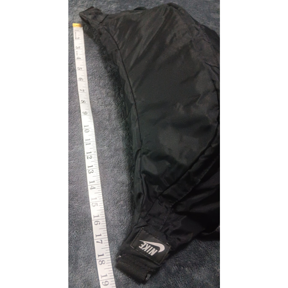Nike Cresant Cross Body Messenger Sling Bag Black Nylon NWOT - Picture 7 of 9